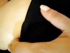 Сладкая женщина кошка Purring мой петух