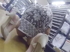 Upskirt трусиками 11 бабушка