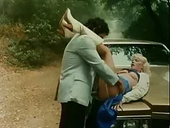 Классический... блондинка рядом