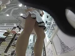 Подглядывание под юбки
