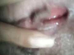 Моя жена прислал мне видео играет с ее киску
