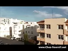 Затем мигает на балконе, Душ