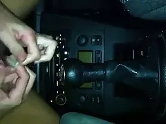 Итальянская шлюха, squirting девушка в автомобиле