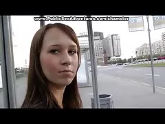 Реальный общественности ебать фильм с сексуальный coed младенец