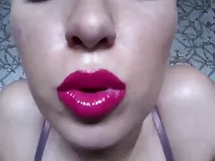 Невероятные губы joi
