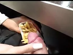 Небольшой картофель фри с майонезом