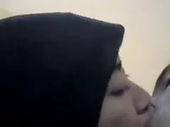 Хиджаб поцелуй