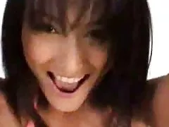 Тайский подросток зачистки и танцы голые