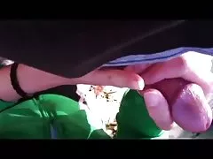 Моя тетя, давая мне минет на публике
