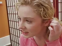 Tobi давать уроки йоги