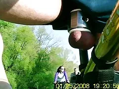 Две кошки на велосипеде...