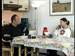 Съемки порно фильмов Ебля жены и чертовски не дочь!