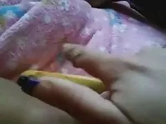 Арабские шлюха мастурбировать с большой банан