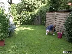 Горячие молодые Чик cucks в загородный