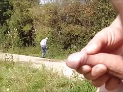 Sandrothebest мигает открытый публике мой член с сперма