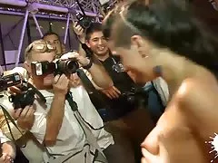 Лече 69 Юлия де Люсия в общественных местах