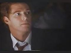 Мария Форд делает сексуальный стриптиз