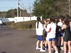 Японские девушки Поднимите снести минет для парня