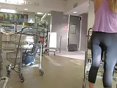 Спелый добычу в спандекс