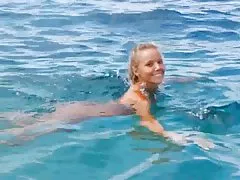 Молодой русский - пляж танцы