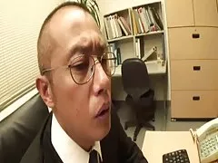 Босс заполняет его милый секретарь!