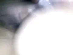 Китайская девушка кремы на некоторое время езда петух