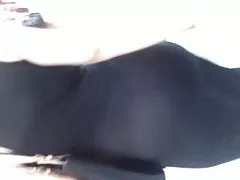 Видеть сквозь Черное платье розовые стринги