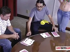 Две пары играют наивысшая карта выигрывает, проигравший полоски