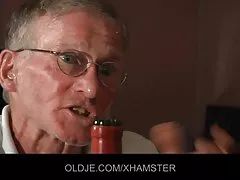 Большой член талантливый Дедушка трахает жесткий подросток милашка