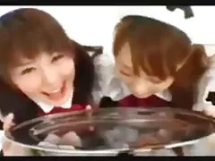Азиатские cum пьющих