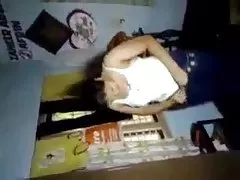 Девушка показаны активы