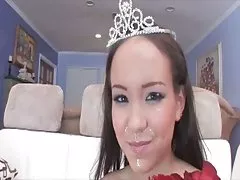 Крошечный подросток asain amai liu первый раз анальный